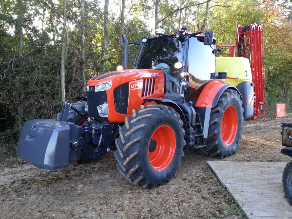 20140926_Kubota M7-serie