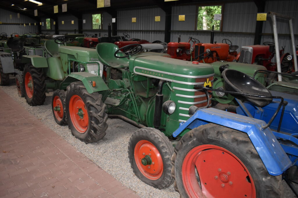 Fotoserie Traktorenmuseum Pauenhof LandbouwMechanisatie fotoserie-traktorenmuseum-pauenhof-landbouwmechanisatie